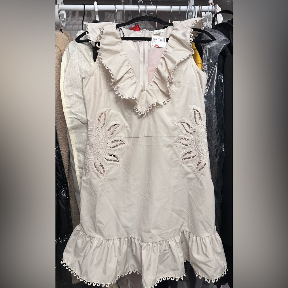 H&M Cream Ruffled Mini Dress - Picture 2 of 4